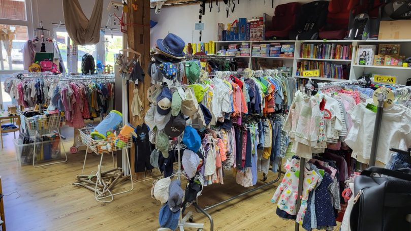 Bilder mit Ware in der Kinderscheune in Owingen Bilder mit Ware in der Kinderscheune in Owingen